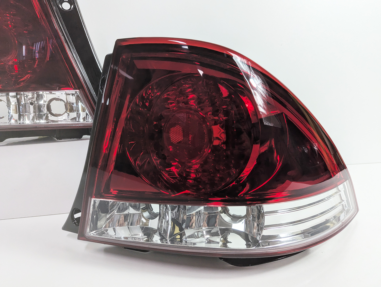 jdm clear red tail lights for 99 05 lexus is200 is300 toyota altezza taillights