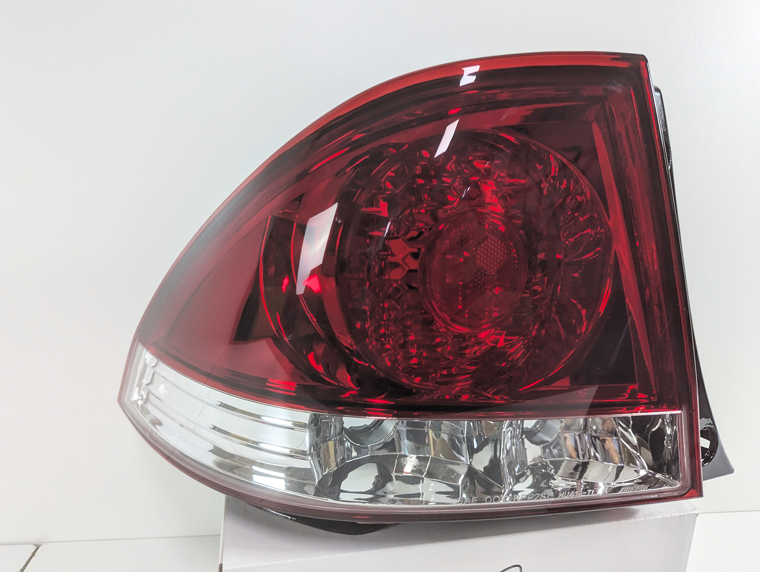 jdm clear red tail lights for 99 05 lexus is200 is300 toyota altezza taillights