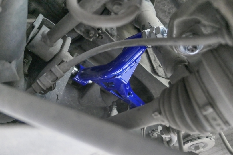 hardrace rear upper arms – lexus ls430 (pillowball)