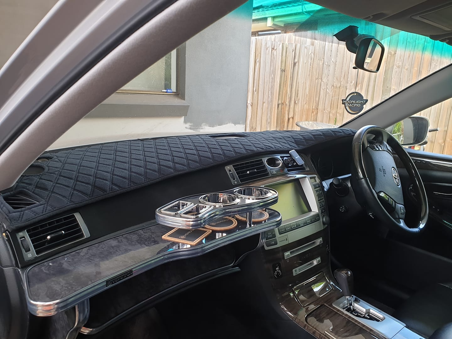 moonlight fleece dash mat – toyota crown athlete/royal saloon grs184 18 series (black)